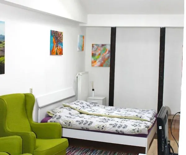 Апартаменты Krasny Priestranny Slnecny V Centre Mesta Тренчин