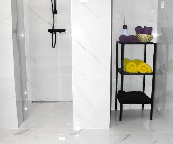 Апартаменты Krasny Priestranny Slnecny V Centre Mesta Тренчин